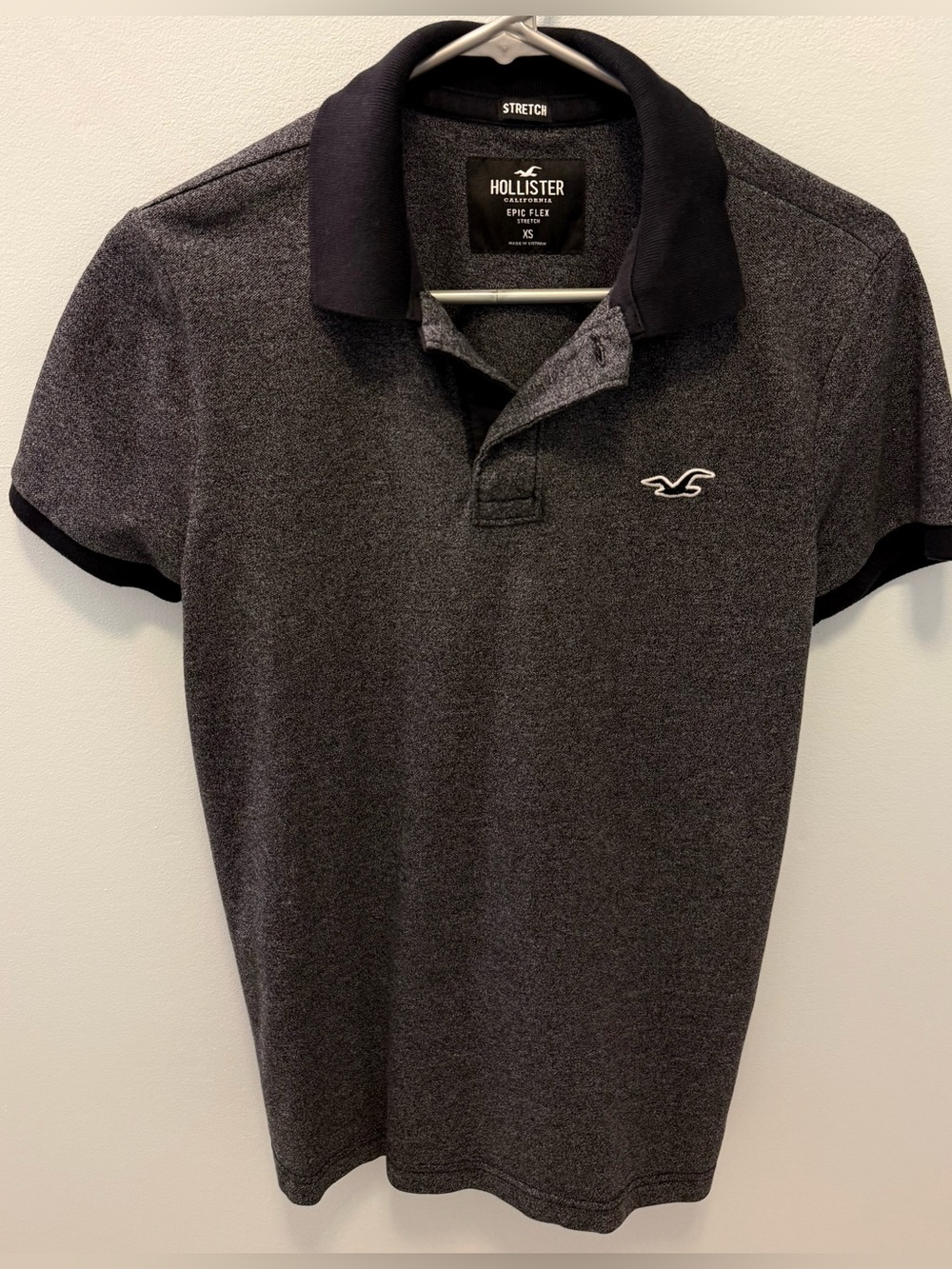 Hollister Men’s Dark Gray Polo with Black Trim